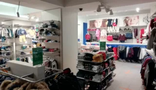  LOCAUX COMMERCIAUX 130 M² NANTES