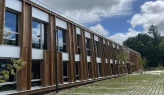  BUREAUX 690 m² SAINT-JACQUES-DE-LA-LANDE