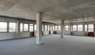  BUREAUX 825 m² RENNES