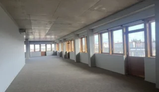  BUREAUX 825 m² RENNES