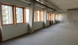  BUREAUX 825 m² RENNES