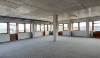  BUREAUX 825 m² RENNES