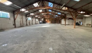  LOCAL D'ACTIVITES 2 030 M² TREVE