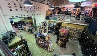  LOCAUX COMMERCIAUX 420 M² NANTES