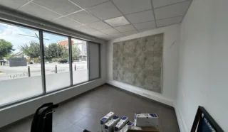  BUREAUX LOCAUX COMMERCIAUX 137 M² NANTES