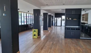  LOCAL COMMERCIAL 337 m² LORIENT