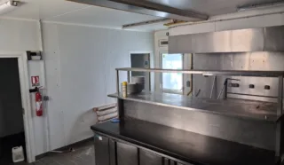  LOCAL COMMERCIAL 337 m² LORIENT