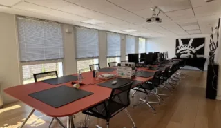  BUREAUX 1 368 m² MONTGERMONT