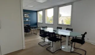  BUREAUX 1 368 m² MONTGERMONT