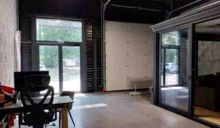  LOCAL D'ACTIVITES 140 m² TADEN