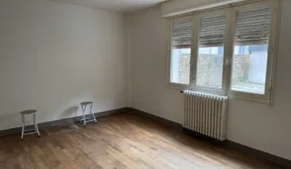  IMMEUBLE MIXTE (LOCAL COMMERCIAL ET LOGEMENT) AURAY 270 m²
