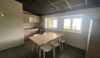  LOCAL D'ACTIVITES / BUREAUX 770 m² PLOUEDERN