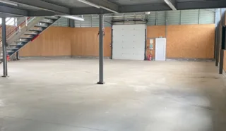  LOCAL D'ACTIVITES / BUREAUX 770 m² PLOUEDERN
