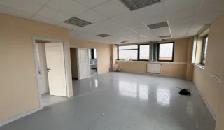  LOCAL D'ACTIVITES 2 400 m² PLOUEDERN