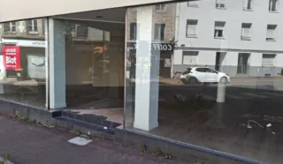  LOCAL COMMERCIAL 147 m² LORIENT