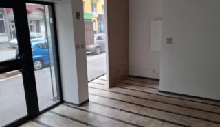  LOCAL COMMERCIAL 66 m² LORIENT