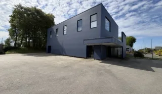  LOCAUX D'ACTIVITES / BUREAUX 340 m² GOUESNOU