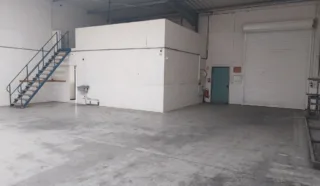  LOCAUX D'ACTIVITÉS 882 M² SAINTE LUCE SUR LOIRE