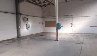  LOCAUX D'ACTIVITÉS 882 M² SAINTE LUCE SUR LOIRE