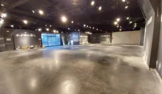  LOCAL COMMERCIAL 299 m² PONTIVY