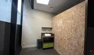  LOCAUX COMMERCIAUX 89 M² SAINT HERBLAIN