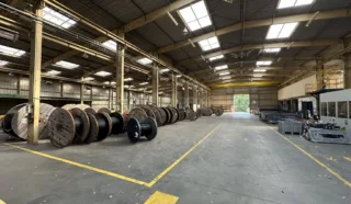  BATIMENT INDUSTRIEL 2900 m² LANDEVANT