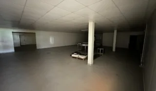  LOCAL D'ACTIVITÉS 1350 m² BAUD