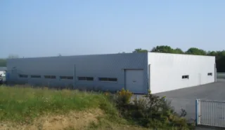  LOCAL D'ACTIVITÉS 1350 m² BAUD