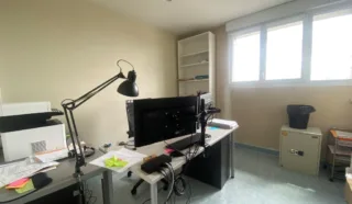  LOCAL COMMERCIAL / BUREAUX 200 m² SAINT-MARTIN-DES-CHAMPS