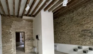  Boutique avec droit d'entrée HYPER CENTRE RENNES 50 m²