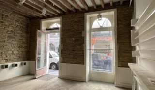  Boutique avec droit d'entrée HYPER CENTRE RENNES 50 m²