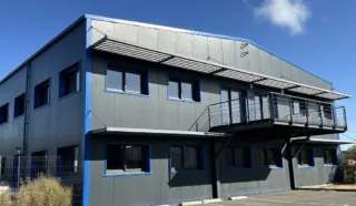  BUREAUX AVEC STOCKAGE 590 m² CAUDAN