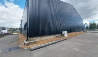  LOCAUX D'ACTIVITES 800 m² QUIMPER