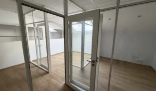  LOCAUX COMMERCIAUX 110 M² NANTES
