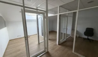  LOCAUX COMMERCIAUX 110 M² NANTES