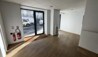  LOCAUX COMMERCIAUX 110 M² NANTES
