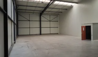  LOCAL D'ACTIVITES 276 m² CAUDAN