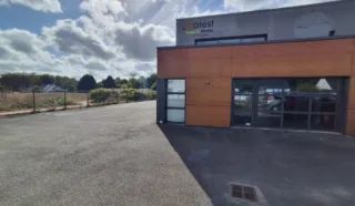  LOCAL D'ACTIVITES 450 m² INZINZAC LOCHRIST