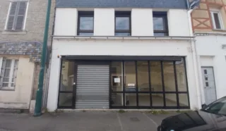  LOCAUX PROFESSIONNELS 200 m² PONTIVY
