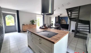 Maison 6 pièce(s)