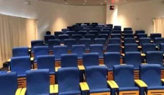  Bâtiment tertiaire  3 829 m² NANTES EST