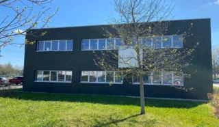 BATIMENT INDEPENDANT 789 m² LA CHAPELLE S/ERDRE