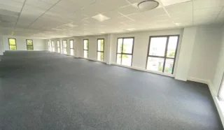  BATIMENT INDEPENDANT 789 m² LA CHAPELLE S/ERDRE
