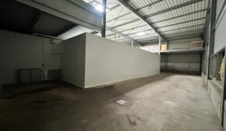  BÂTIMNT D'ACTIVITES ERCE-PRES-LIFFRE 1300 m²