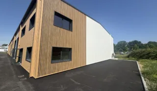  LOCAUX D'ACTIVITÉS 349 M² VIGNEUX DE BRETAGNE