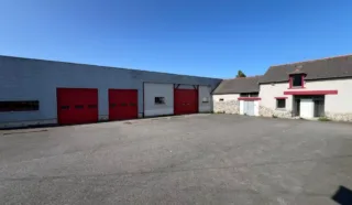  LOCAL D'ACTIVITES SERVON-SUR-VILAINE 910 m²
