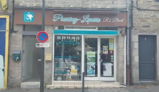  LOCAUX COMMERCIAUX DINAN 102 m²
