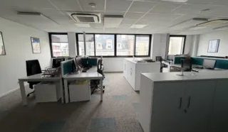  BUREAUX 216 m² RENNES