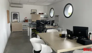  LOCAUX D'ACTIVITÉS 895 M² GUERANDE