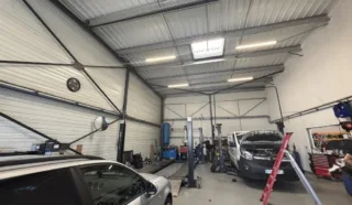  CELLULES D'ACTIVITES 170 m² DIVISIBLE 170 m² MONTBERT